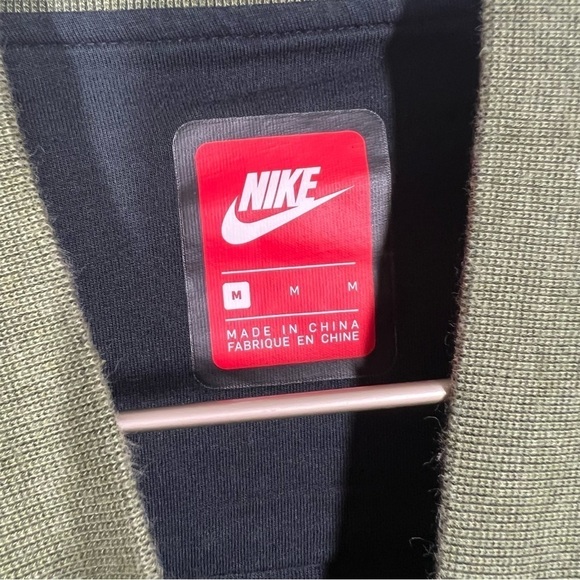 Nike Tech NSW Women’s Fleece Destroyer Zip Up Jacket Green Size Medium - Picture 10 of 12